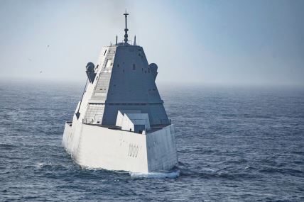 USS Zumwalt Americki razarac (6).jpg