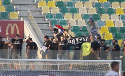 Navijači Partizana AEK Larnaka 1