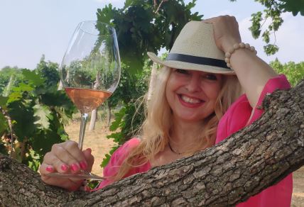 Jasmina Stefanović, novinar, auotr emisije Lady of wine, photo credit Lady of Wine.jpg