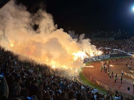 navijači partizan stadion jna (1).jpg