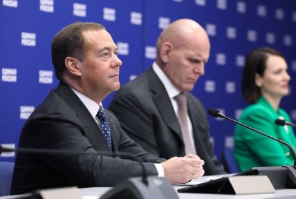 Dimitrij Medvedev, Aleksander Kareljin