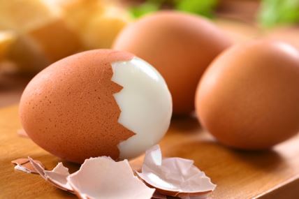 Kako se jaja brže kuvaju i lakše ljušte 104216771.jpg