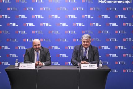 CEO mtel Marko Lopičič i CEO Telekoma Srbija Vladimir Lučić.jpg