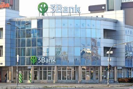 Novi Sad_3Bank_001.jpg