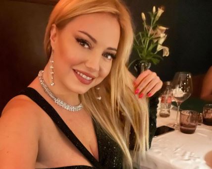 Ivana Jordan se skinula i pokazala gole grudi