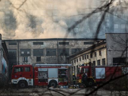 Pozar fabrika Sutjeska vatrogasci (15).jpeg