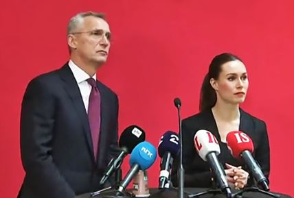 Stoltenberg i Sana Marin.jpg