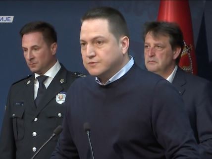 Konferencija povodom tragedije u školi na Vraćaru (2).jpg