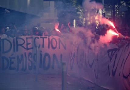 Navijači Pari Sen Žermena protestuju