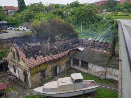 Gašenje požara ispod Pančevačkog mosta (16).jpg