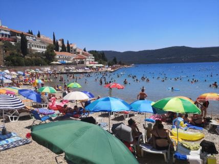 neum plaža more.jpg