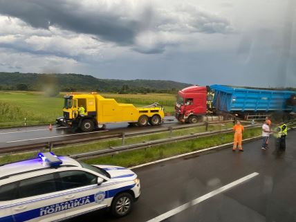 Nesreća na putu Jagodini (2).jpg