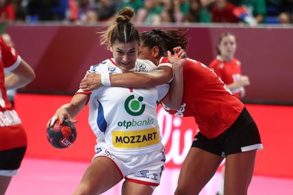 Srbija - Bugarska u kvalifikacijama za Evropsko prvensto u rukometu za žene (4).jpg