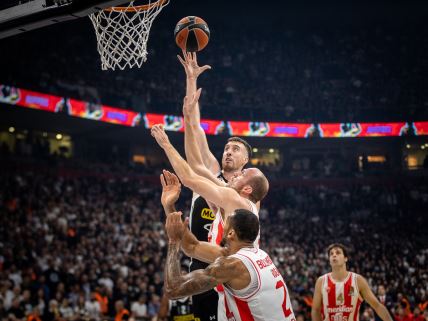 Partizan Zvezda Derbi Kosarka (14 of 36).jpg