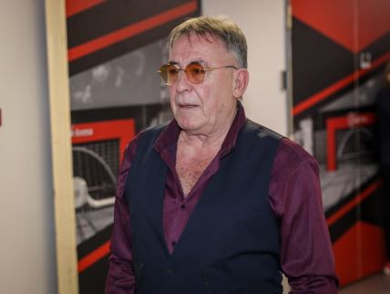 Šta vozi Mima Karadžić?