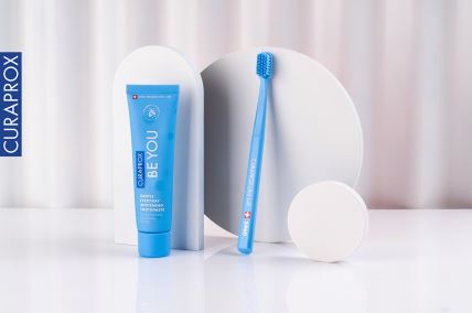 Editorial_Be_you_Blue_60ml_With_Toothbrush (2) (1).jpg