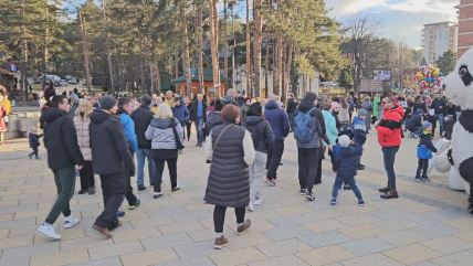 Zlatibor pun kao šibica na što u kafiću se čeka u redu (6).jpg