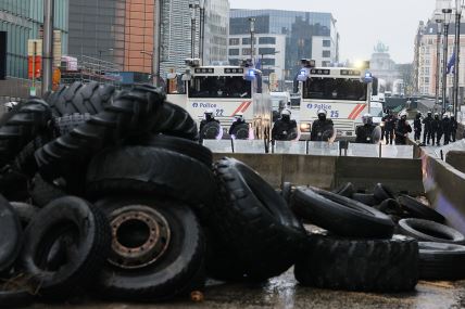 PROTEST BRISELSKIH POLJOPRIVREDNIKA (3).jpg