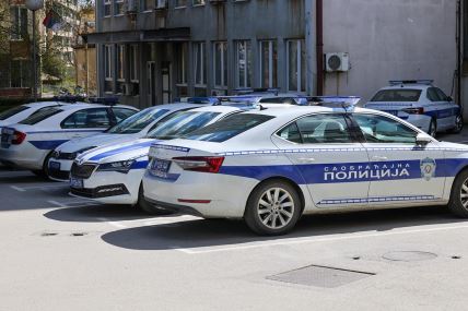 vozila policije, saobracajne policije, zastava mup, ministarstvo unutrasnjih poslova (4) copy.jpg