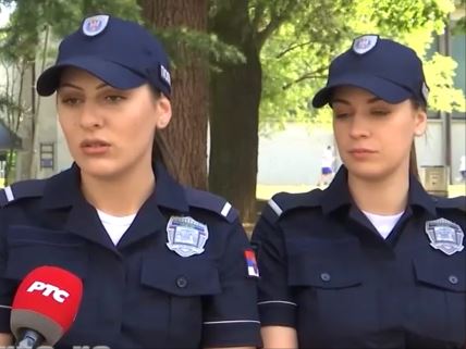 policajke spasile čoveka