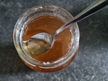 Tegla meda i kašika