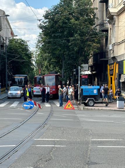 Ispao tramvaj iz sina (2).jpg