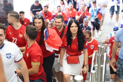 Srbi i Slovenci zajedno idu na utakmicu (11).jpg