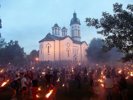 Stari srpski običaj i biznis od kog može da se zaradi za praznik Petrovdan