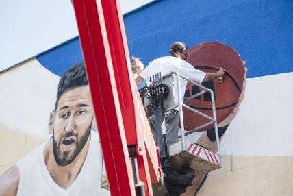 Vasilije Micić mural na Karaburmi (4).jpg