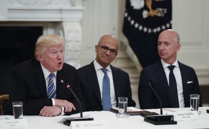 Donald Tramp i Džef Bezos