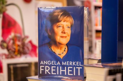 Angela Merkel Knjjiga (2).jpg