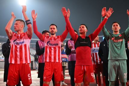 Crvena Zvezda slavlje Štutgart (17).JPG