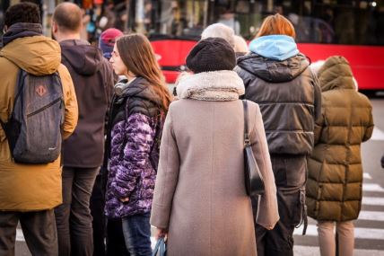 Ljudi pesaci jesen zima (13).jpg