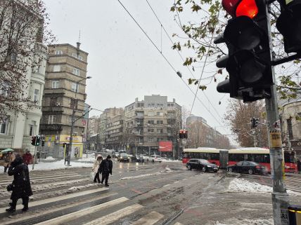 Beograd _ centar grada _ sneg _ zima _ automobili _ saobraćaj _ Foto Miloš B. Jovanović SmartLife (1).jpg