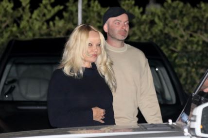 Pamela Anderson i Dan Hejherst uhvaćeni tokom odlaska na večeru