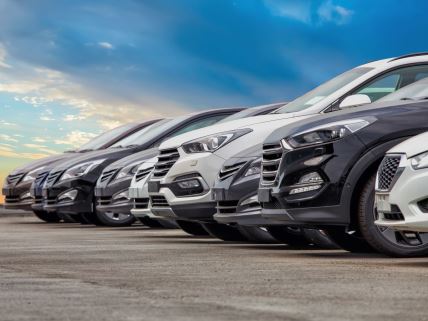 Automobili _ Foto Shutterstock.jpg