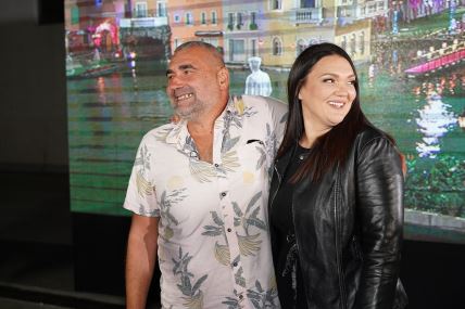 Rasli kuća do kuće: Ko je Angelina, žena Mikija Đuričića