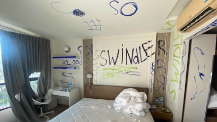 Ispisani zidovi i uništen nameštaj u apartmanu na Tajlandu