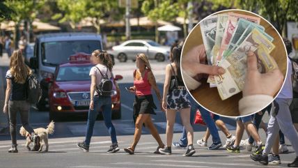 ljudi pešaci lepo vreme vrućina leto