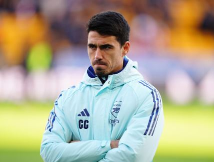 Karlos Kuesta kao pomoćni trener u Arsenalu