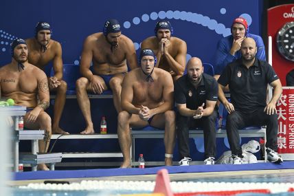 Vaterpolisti Srbije sede utučeni zbog poraza.