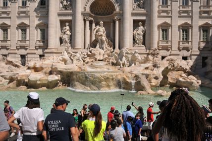 Fontana di Trevi.jpg