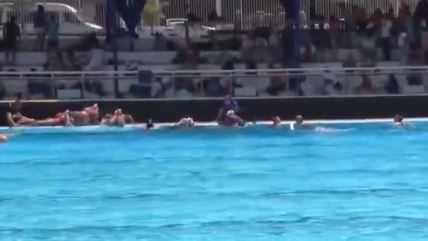 Prekid vaterpolo meča