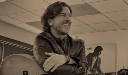 Bret Džejms muzičar preminuo u avionskoj nesreći