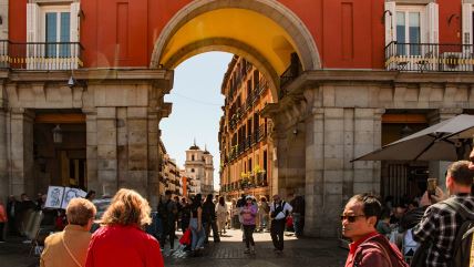 Luk u ulici Calle de Toledo na trgu Plaza Mayor, grad Madrid, glavni grad Španije