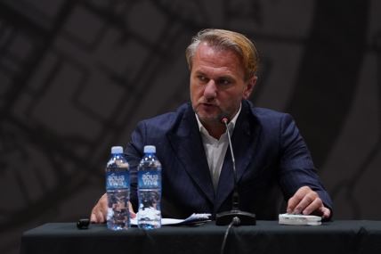 Ostoja Mijailović na konferenciji za medije KK Partizan.
