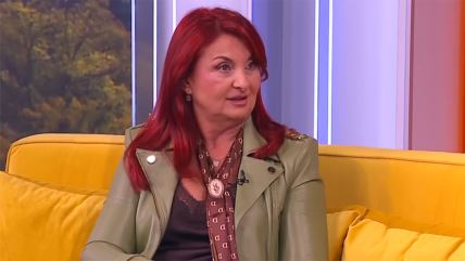 Dr Snežana Bašić u zelenoj jakni sa bordo maramom