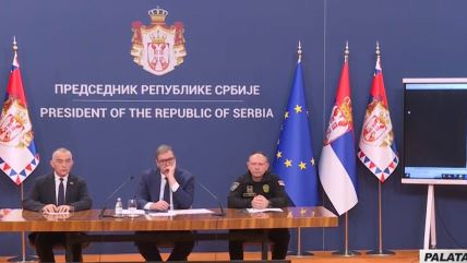 aleksadnar vučić obraćanje posle pucnjave ispred skupštine (2).jpg