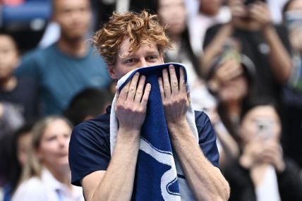 Janik Siner na meču protiv Lernera Tijena na US openu