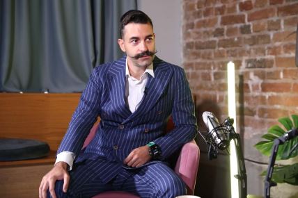 Dušan Mirkulovski, Jelena Gavrilović, podkast Keš ekspert 1.jpg